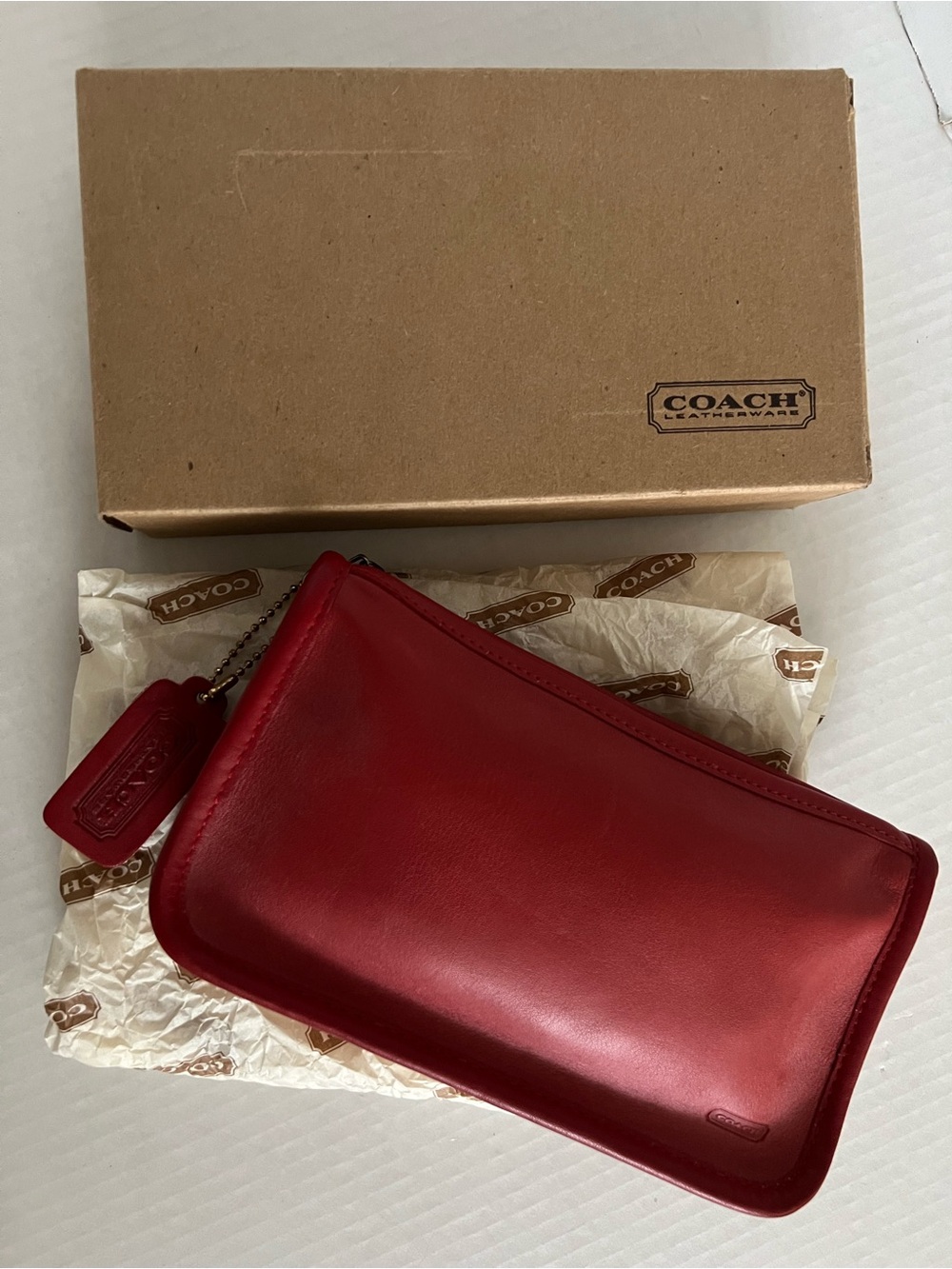 New in box coach vintage True Red leather chunky Make-Up cosmetic bag purse